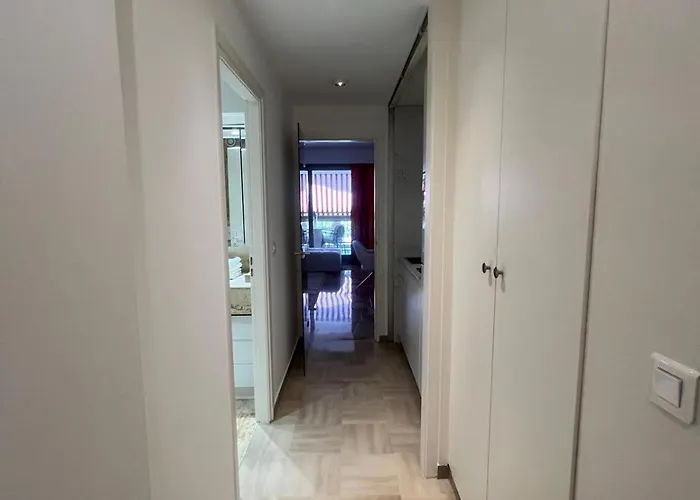 Exclusive One Minute From The Casino Square Apartment *