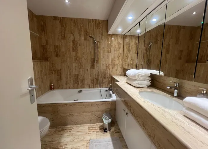 Exclusive One Minute From The Casino Square Appartement